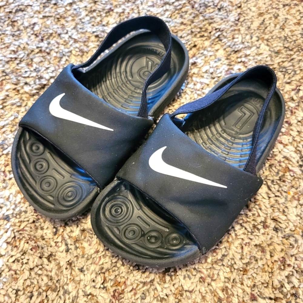 Nike Kawa Slides 7c